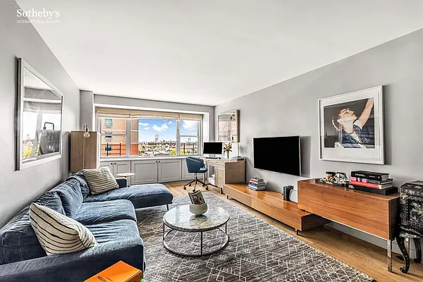 Sold by Sotheby's International Realty | media 1