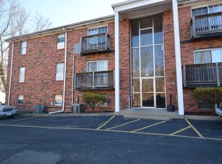 926 Ohio Pike APT 412, Cincinnati, OH 45245