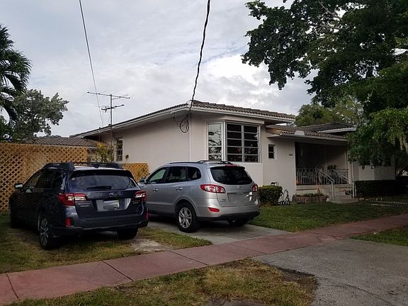 3rd image of 4300 N Adams Ave
