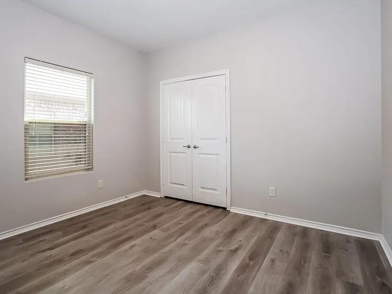5126 Meadow Ln — Photo 13