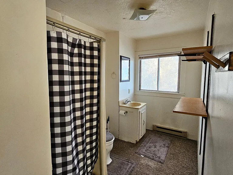 110 7th St #5 — Photo 10