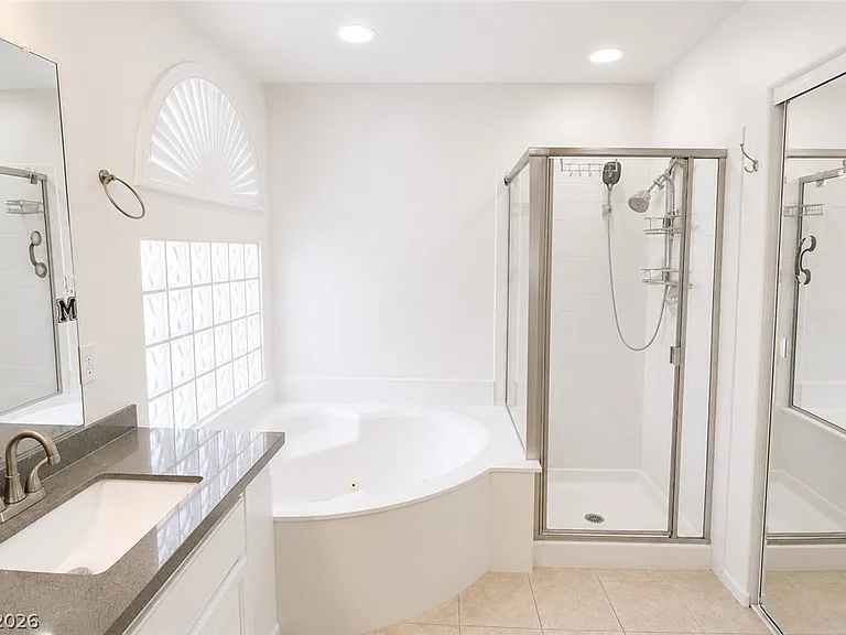9682 Driftwood Island Ct — Photo 11