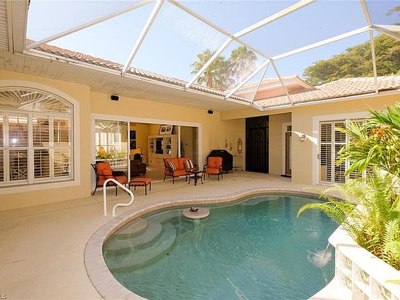 2nd image of 7976 Glenfinnan Cir