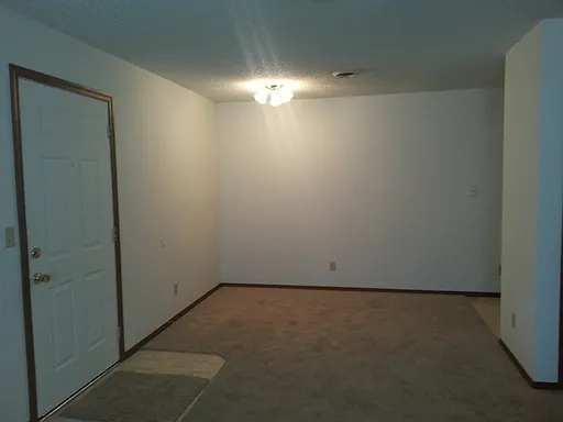 1868 S Ingram Mill Rd — Photo 10