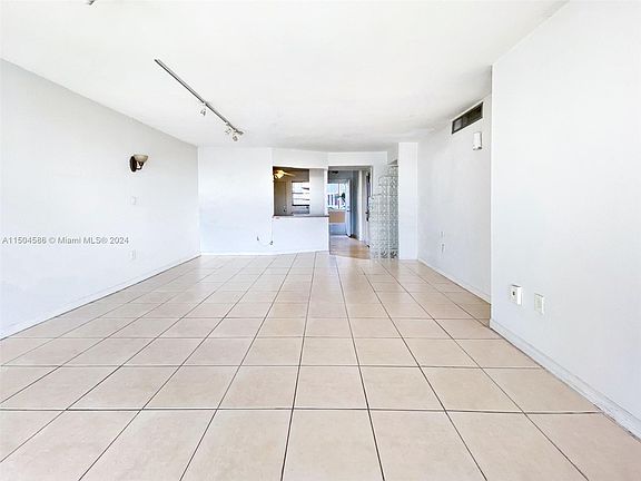3rd image of 1750 NE 191st St #2254