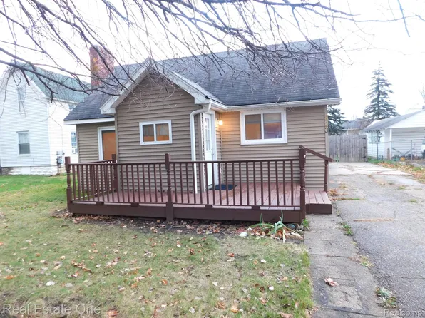 823 Kenwood Dr, Owosso, MI 48867