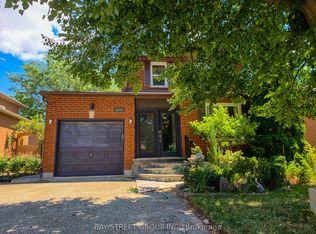 1620 Parish Ln, Oakville, ON L6M3E2