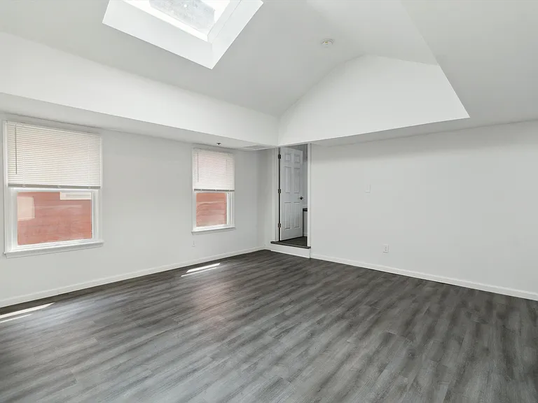 152 Nassau St #22 — Photo 15