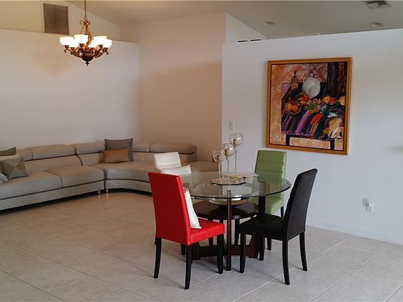 4th image of 1107 Jardin Dr