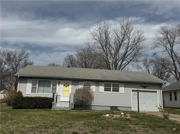 309 W Herman St, Wellington, MO 64097