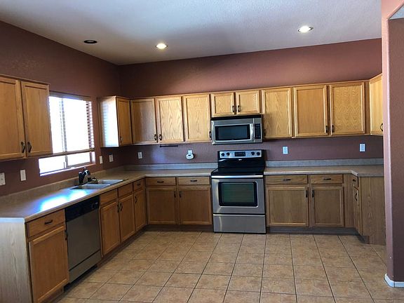 4th image of 15708 N 156th Ln
