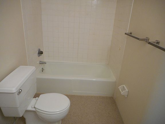 5th image of 8494 Lane Dr #6