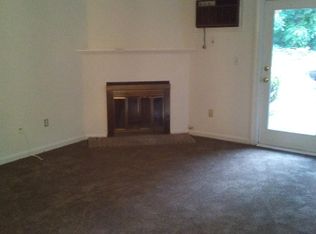 117 Hamden Ave APT D, Waterbury, CT 06704