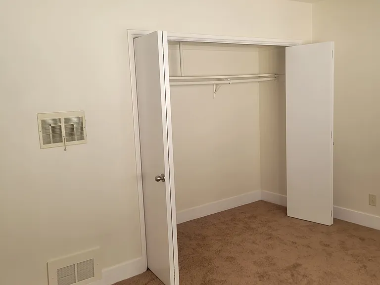 806 Edgewood St #9 — Photo 9