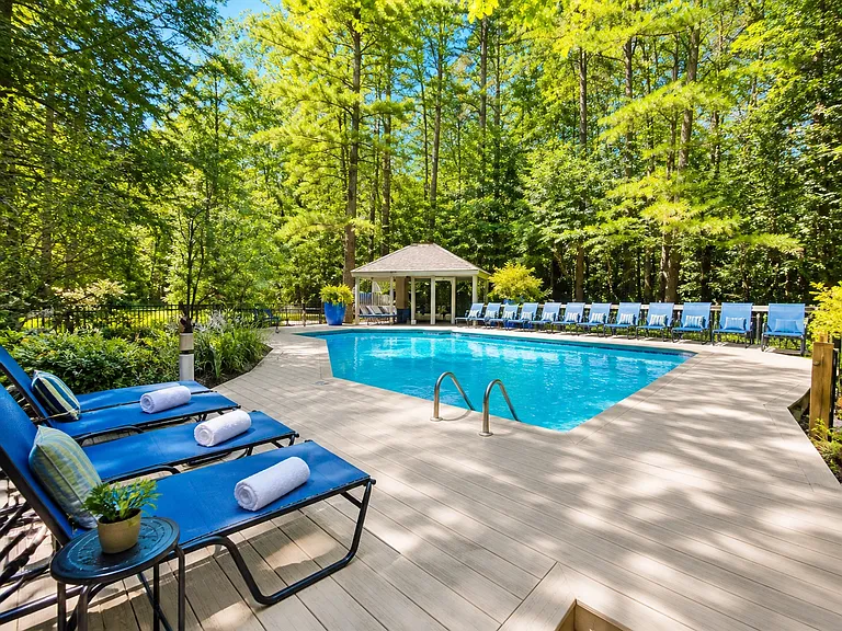 2696 Lake Shore Rd #16 — Photo 32