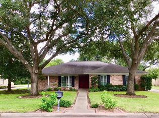 510 N Pecan Dr, Tomball, TX 77375