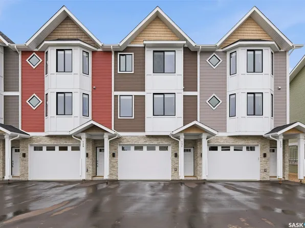 3220 11th Street W #131, Saskatoon, SK S7M 5M4