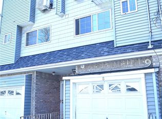 8 Mercer Pl, Staten Island, NY 10308