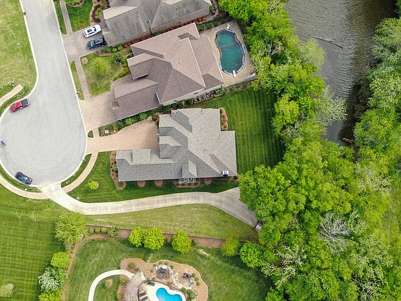 2nd image of 1150 Landing Ct