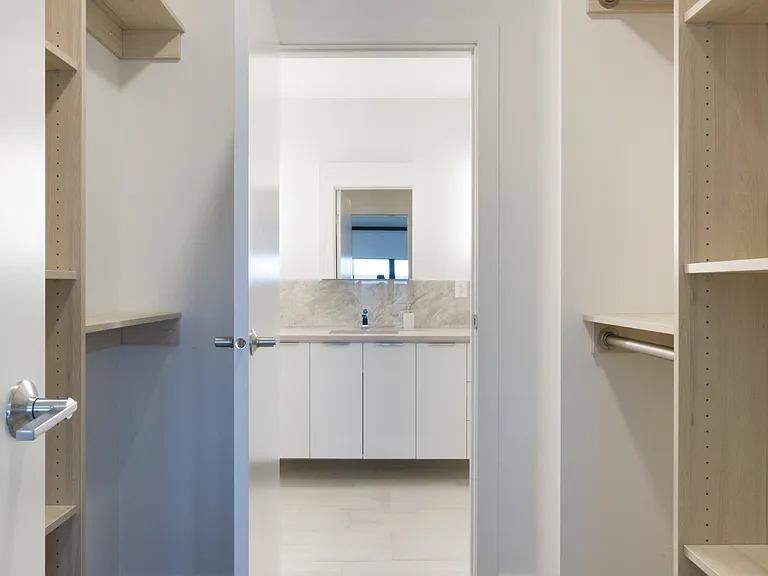 835 Sterling Lyon Pkwy — Photo 34