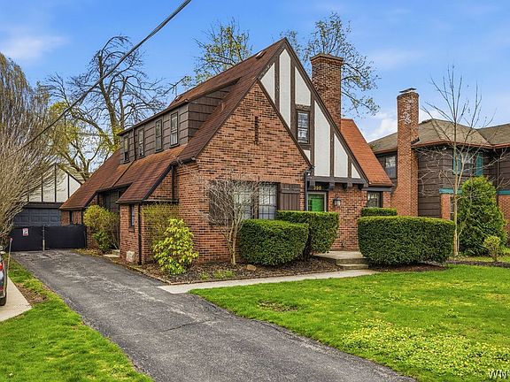 2nd image of 398 Brantwood Rd