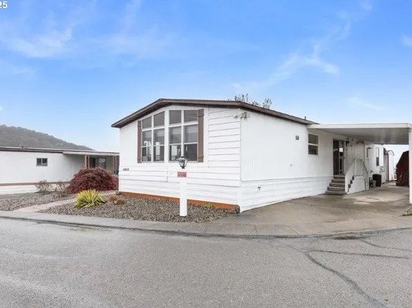 406 Shadow Ranch Ln, Roseburg, OR 97470