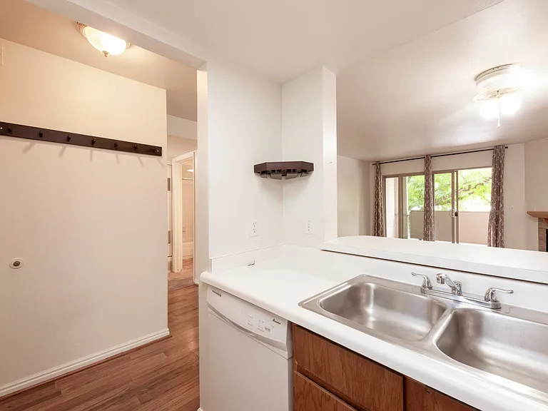953 E Springcrest Ct #20 — Photo 8