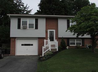 314 N 7th St, Wrightsville, PA 17368