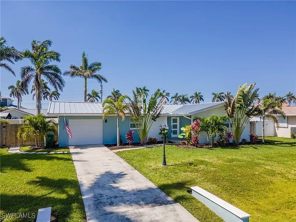 444 Bayshore Dr