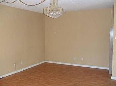 3rd image of 504 Hill Dr APT D