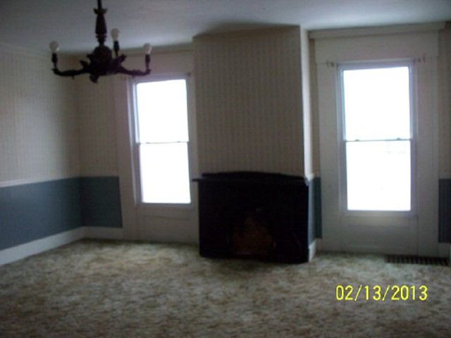 2nd image of 132 W Union St