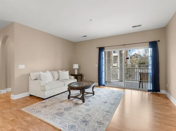 8045 Bienville Dr #5, Nashville, TN 37211