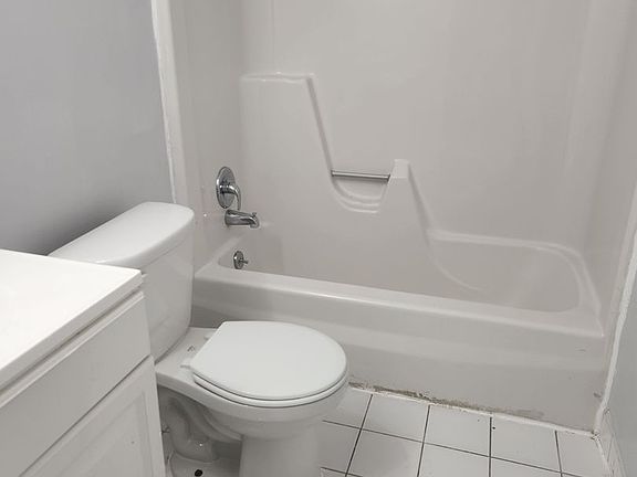 4th image of 1000 Macdade Blvd APT A-16