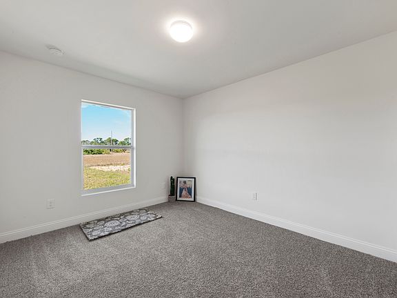 5th image of 5061 N Peachtree Cir
