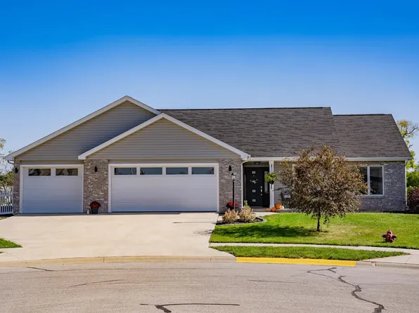 207 W Bay Bridge Ct, Columbia City, IN 46725