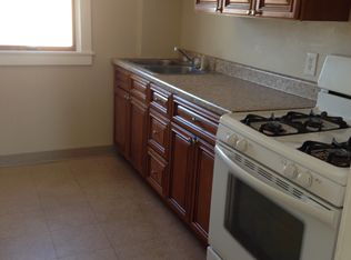 41 Oriole Ave, Pawtucket, RI 02860