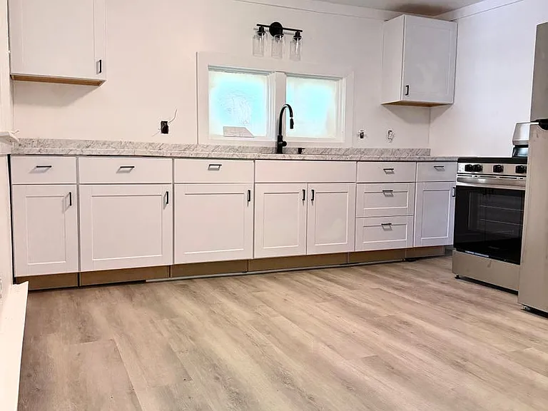 24 Conway Pl — Photo 2