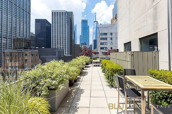 Rented by BLU Real Estate | media 26