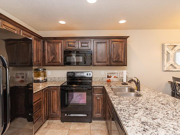 3rd image of 1921 N 285 W