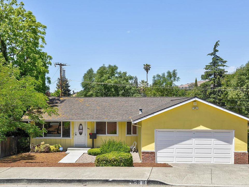 1st image of 488 Hobie Ln