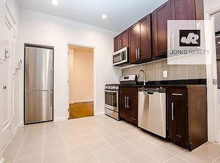 145 E 35th St #1M, New York, NY 10016