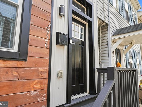 2nd image of 3926 Howley St