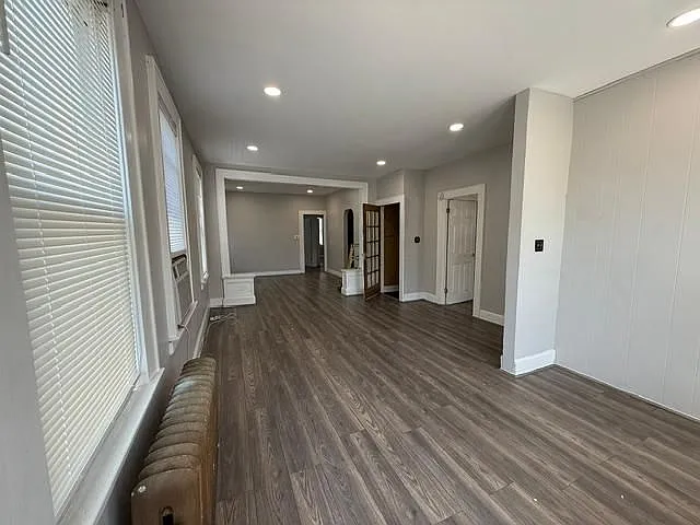 27 Parkview Ave — Photo 3