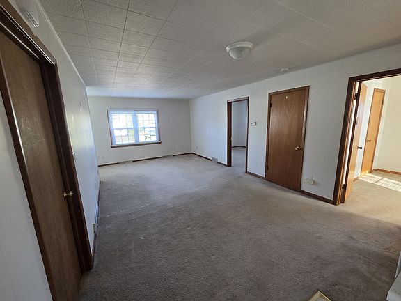2nd image of 805 Powell Ave Floor 2