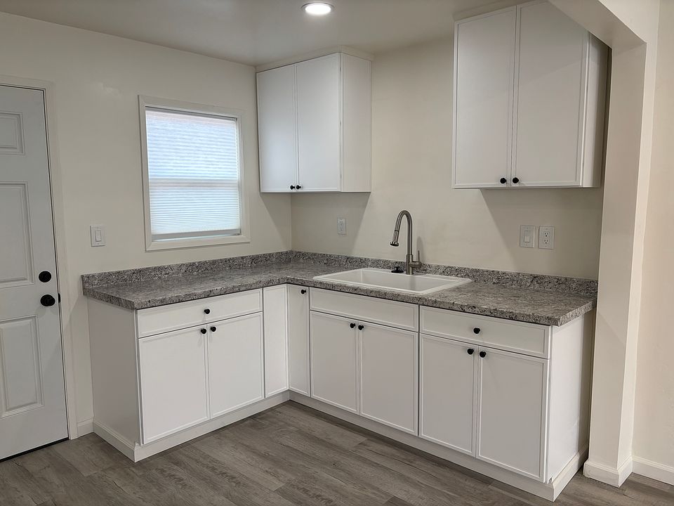 1st image of 11736 175th St #11736