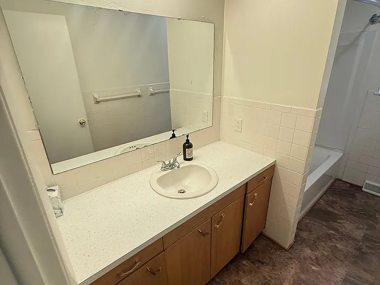 825 S Luster Ave — Photo 20