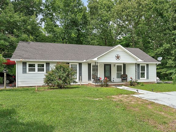 3rd image of 144 Shady Grove Rd