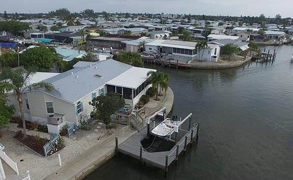 5th image of 2940 Skipper Ln