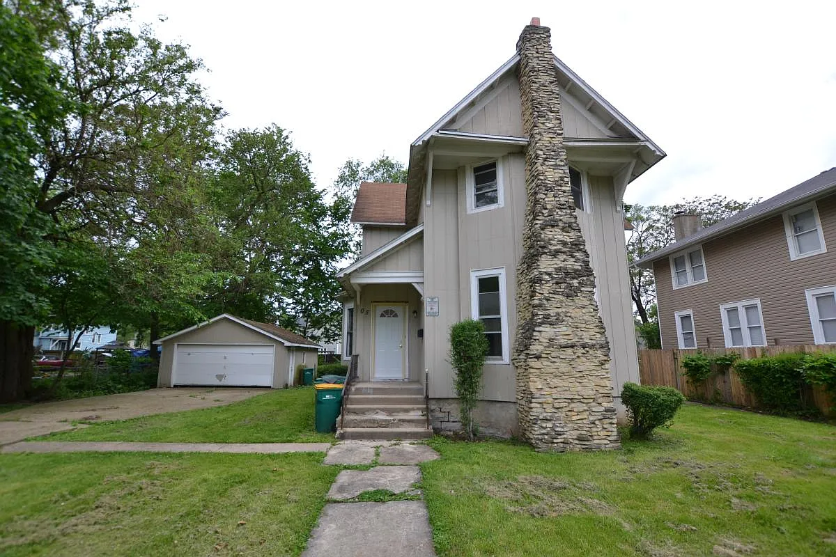 405 Sherman St photo 1
