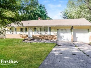 6900 Fairlane Dr, Kansas City, MO 64134